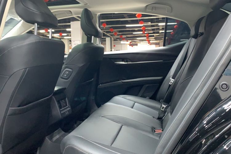 Used Toyota Camry 2024 Dual-Motor 2.0 HGVP Luxury Edition Interior 2