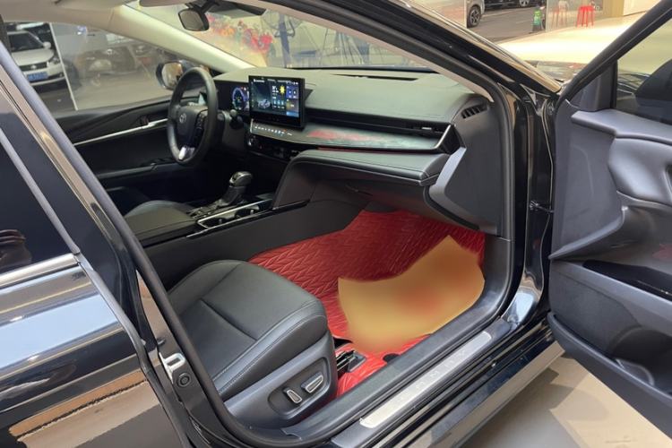 Used Toyota Camry 2024 Dual-Motor 2.0 HG Premium Edition Interior 3