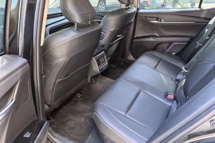 Used Toyota Camry 2024 Dual-Motor 2.0 HGVP Luxury Edition Interior 3