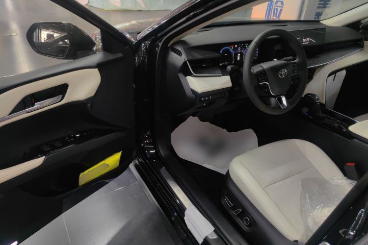 Used Toyota Camry 2024 Dual-Engine 2.5HG Prestige Edition Interior 3