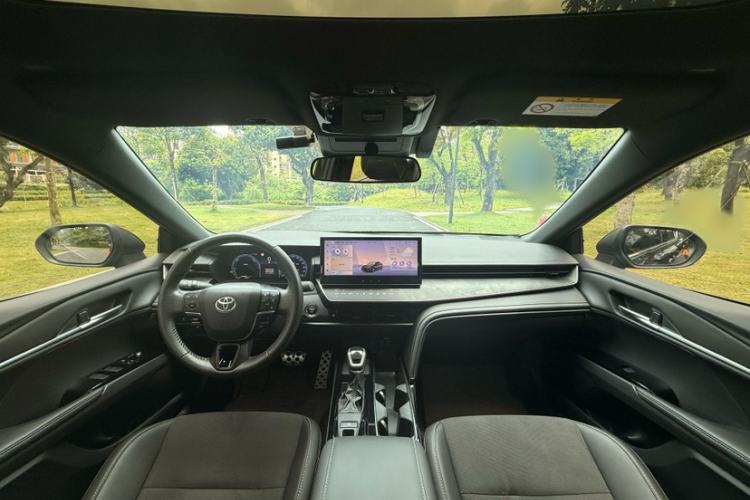 Used Toyota Camry 2024 Dual-Motor 2.0 HXS Sport Plus Edition Interior 3