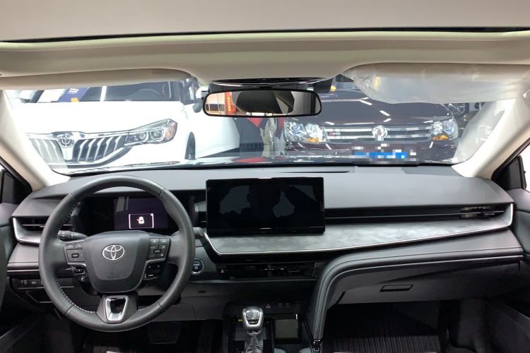 Used Toyota Camry 2024 Dual-Motor 2.0 HGVP Luxury Edition Interior 3