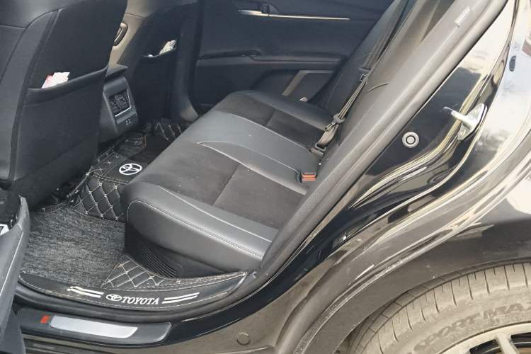 Used Toyota Camry 2024 Dual-Motor 2.5 HXS Sport Plus Edition Interior 4