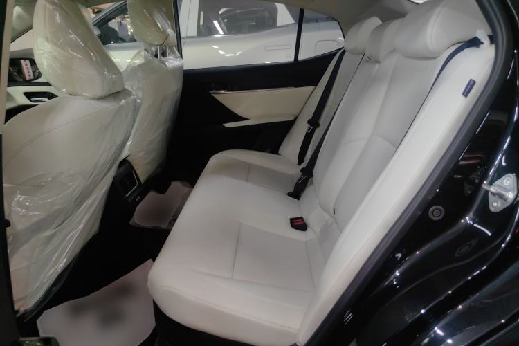 Used Toyota Camry 2024 Dual-Engine 2.5HG Prestige Edition Interior 4