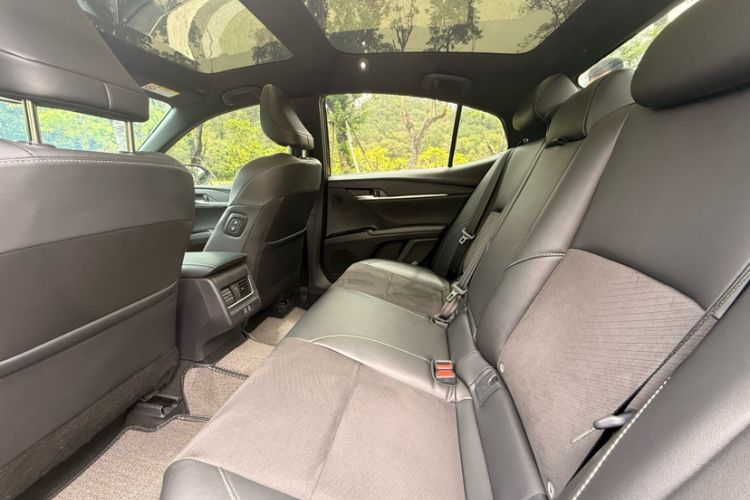 Used Toyota Camry 2024 Dual-Motor 2.0 HXS Sport Plus Edition Interior 4
