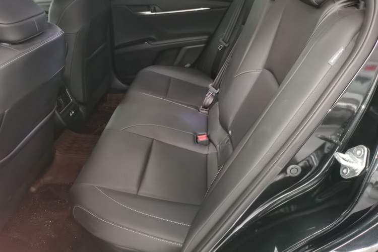 Used Toyota Camry 2024 Dual-Motor 2.0 HGVP Luxury Edition Interior 4
