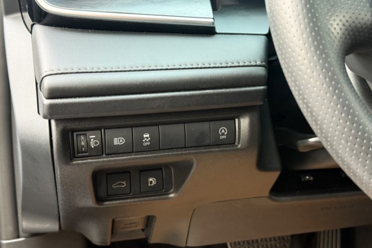 Used Toyota Camry 2024 2.0G Prestige Edition Interior 5