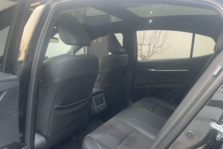 Used Toyota Camry 2024 Dual-Motor 2.0 HXS Sport Plus Edition Interior 5