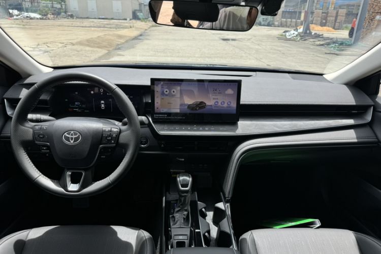 Used Toyota Camry 2024 Dual-Engine 2.5HG Prestige Edition Interior 6
