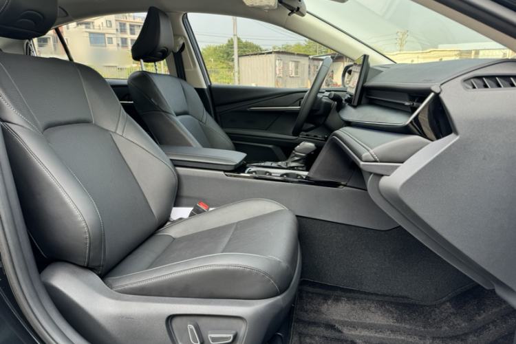 Used Toyota Camry 2024 Dual-Motor 2.0 HG Premium Edition Interior 7
