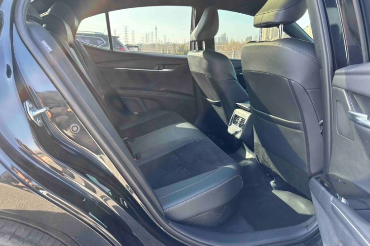 Used Toyota Camry 2024 Dual-Motor 2.5 HXS Sport Plus Edition Interior 9