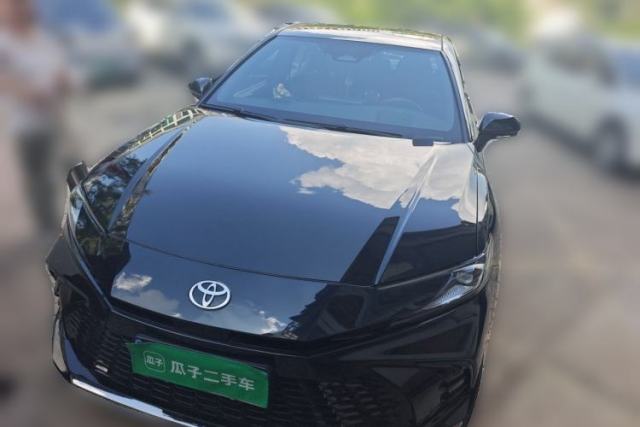 Ojetý Toyota Camry 2024 Dual-Motor 2.0 HXS Sport Plus Edition
