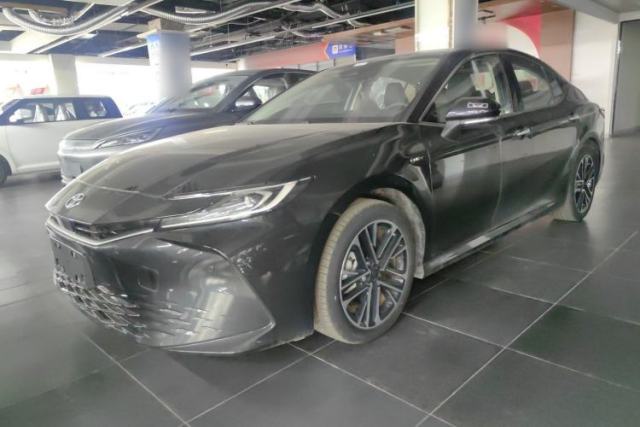 Used Toyota Camry 2024 Dual-Engine 2.5HG Prestige Edition