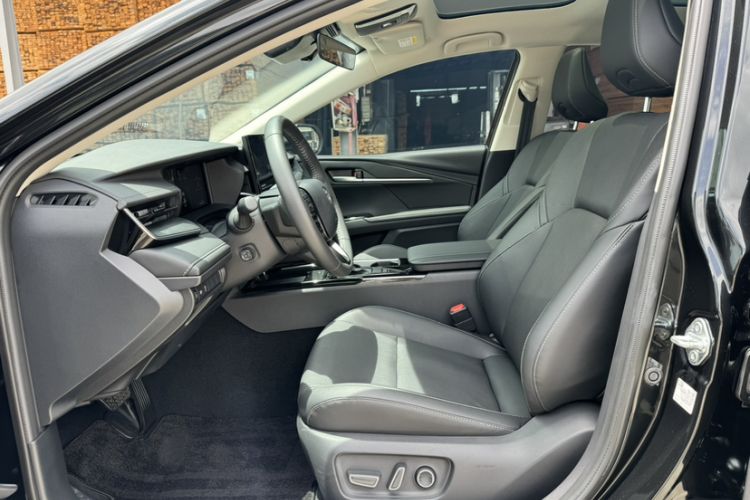 Used Toyota Camry 2024 Dual-Engine 2.5HG Prestige Edition Left Front Seat