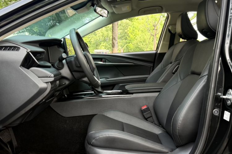 Used Toyota Camry 2024 2.0G Prestige Edition Left Front Seat