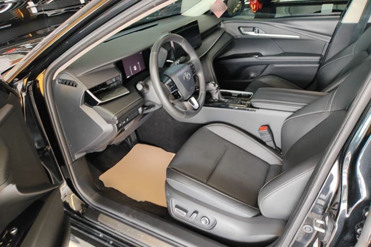 Used Toyota Camry 2024 Dual-Motor 2.0 HGVP Luxury Edition Left Front Seat