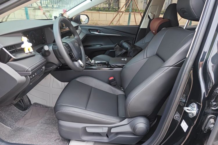 Used Toyota Camry 2024 2.0E Elite Edition Left Front Seat