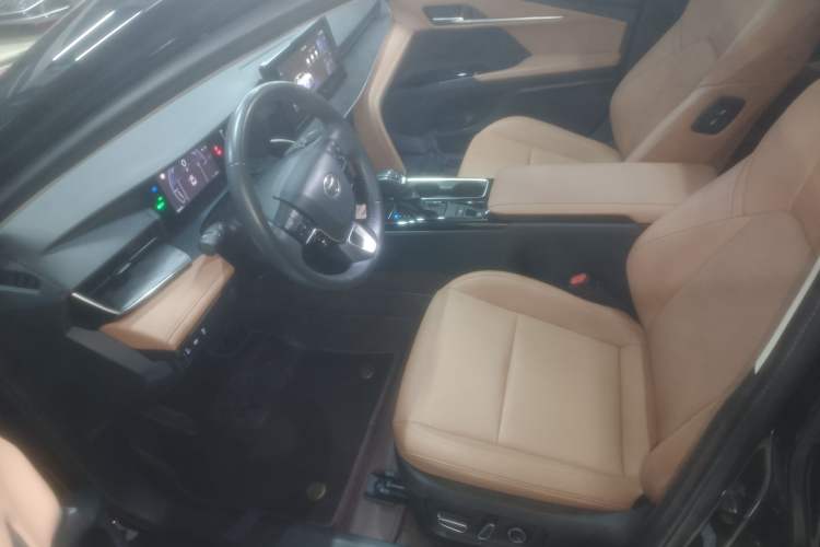 Used Toyota Camry 2024 Dual-Motor 2.0 HGVP Luxury Edition Left Front Seat