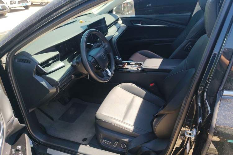 Used Toyota Camry 2024 Dual-Motor 2.0 HGVP Luxury Edition Left Front Seat