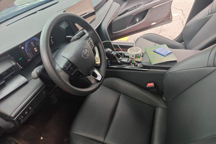 Used Toyota Camry 2024 Dual-Motor 2.0 HE Elite Edition Left Front Seat