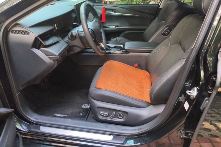 Used Toyota Camry 2024 2.0G Prestige Edition Left Front Seat