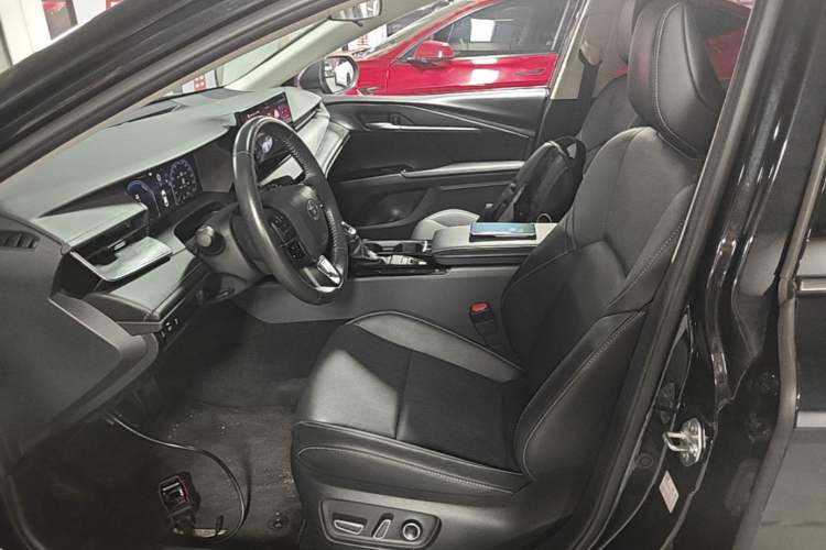 Used Toyota Camry 2024 Dual-Motor 2.0 HG Premium Edition Left Front Seat