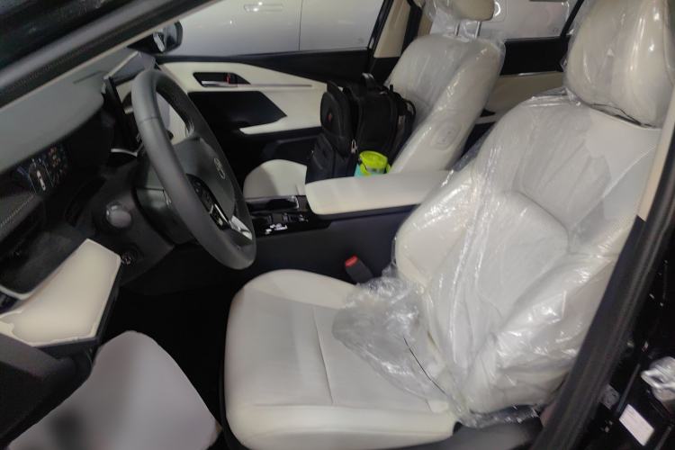 Used Toyota Camry 2024 Dual-Engine 2.5HG Prestige Edition Left Front Seat