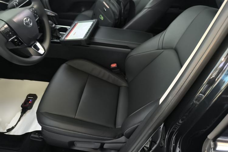 Used Toyota Camry 2024 Dual-Motor 2.0 HE Elite Edition Left Front Seat