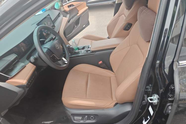 Used Toyota Camry 2024 Dual-Motor 2.0 HG Premium Edition Left Front Seat