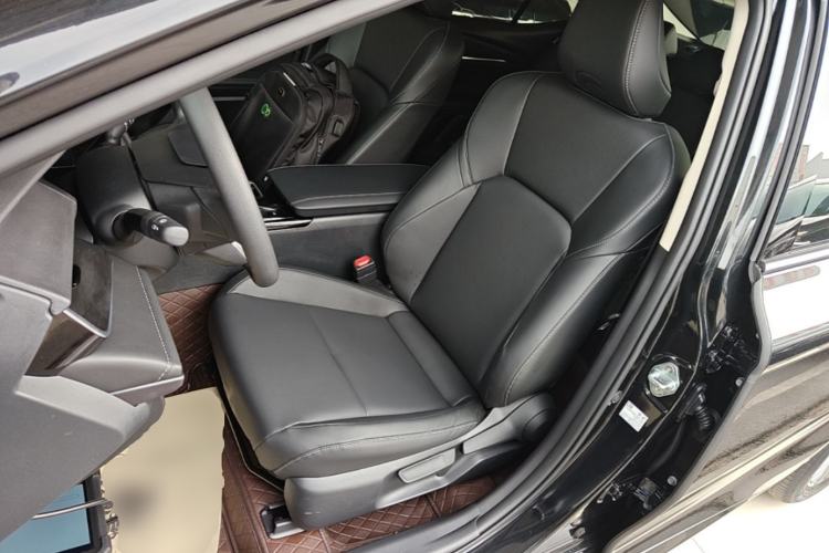Used Toyota Camry 2024 2.0E Elite Edition Left Front Seat