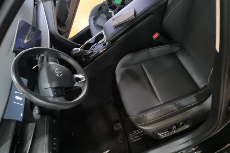 Used Toyota Camry 2024 Dual-Motor 2.0 HG Premium Edition Left Front Seat