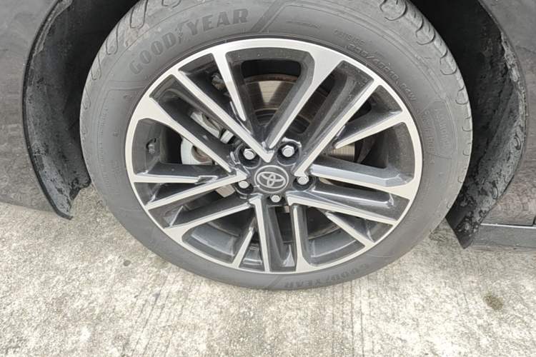 Used Toyota Camry 2024 Dual-Engine 2.5HG Prestige Edition Left Front Wheel Hub