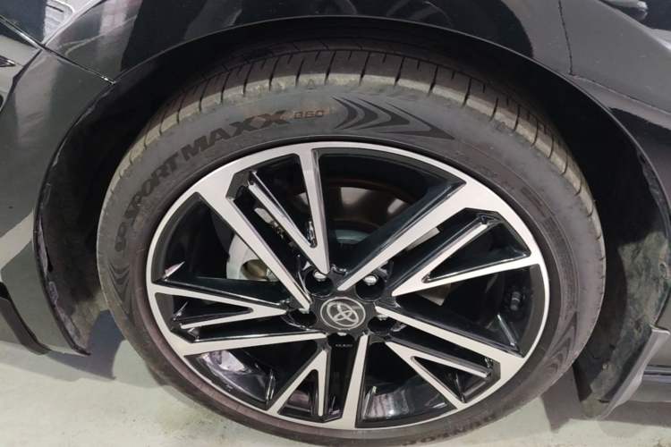 Used Toyota Camry 2024 Dual-Motor 2.0HS Sport Edition Left Front Wheel Hub