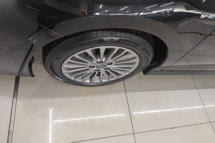 Used Toyota Camry 2024 Dual-Motor 2.0 HE Elite Edition Left Front Wheel Hub
