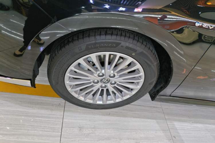 Used Toyota Camry 2024 Dual-Motor 2.0 HG Premium Edition Left Front Wheel Hub
