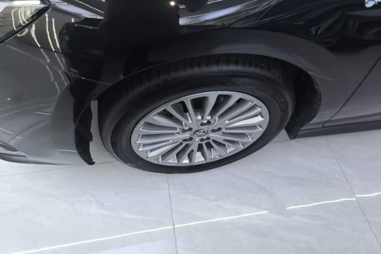 Used Toyota Camry 2024 Dual-Motor 2.0 HE Elite Edition Left Front Wheel Hub