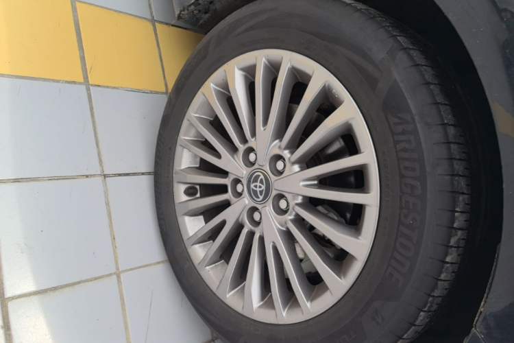 Used Toyota Camry 2024 2.0 GVP Luxury Edition Left Front Wheel Hub