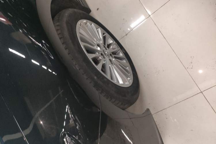 Used Toyota Camry 2024 Dual-Motor 2.0 HGVP Luxury Edition Left Front Wheel Hub