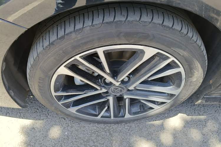 Used Toyota Camry 2024 Dual-Motor 2.0 HG Premium Edition Left Front Wheel Hub
