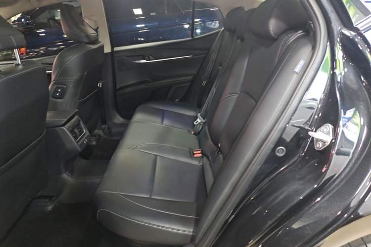 Used Toyota Camry 2024 Dual-Engine 2.5HG Prestige Edition Left Rear Seat