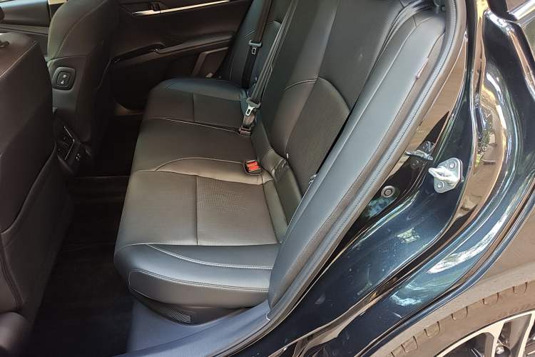 Used Toyota Camry 2024 Dual-Engine 2.5HG Prestige Edition Left Rear Seat