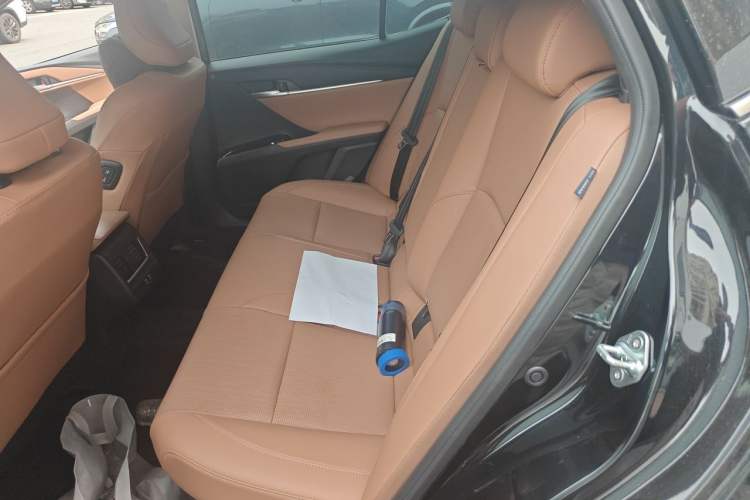 Used Toyota Camry 2024 Dual-Motor 2.0 HG Premium Edition Left Rear Seat