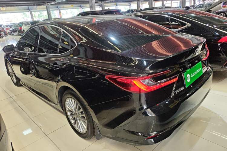 Used Toyota Camry 2024 Dual-Motor 2.0 HE Elite Edition Left Side