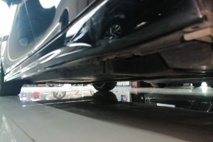 Used Toyota Camry 2024 Dual-Motor 2.0HS Sport Edition Left Side Sill