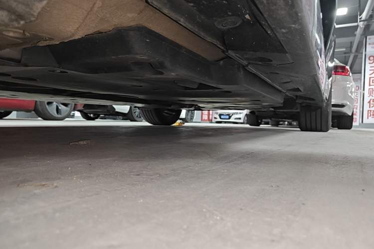 Used Toyota Camry 2024 Dual-Motor 2.0 HG Premium Edition Left Side Sill