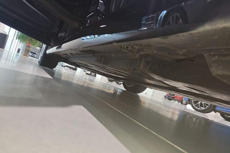 Used Toyota Camry 2024 2.0G Prestige Edition Left Side Sill