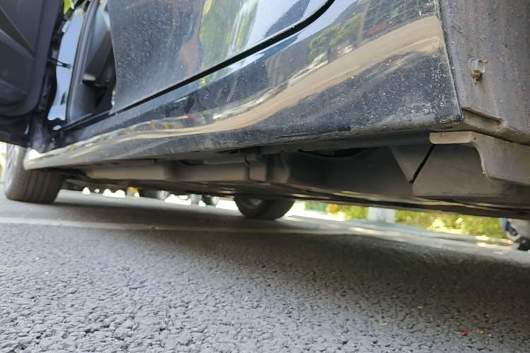 Used Toyota Camry 2024 Dual-Motor 2.0 HG Premium Edition Left Side Sill
