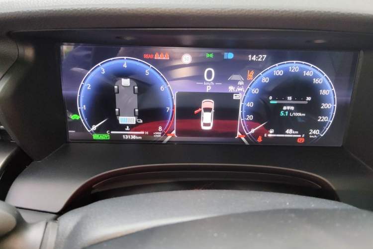 Used Toyota Camry 2024 Dual-Motor 2.0HS Sport Edition Odometer Close Up