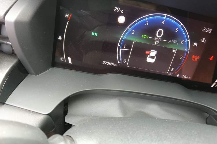 Used Toyota Camry 2024 2.0E Elite Edition Odometer Close Up