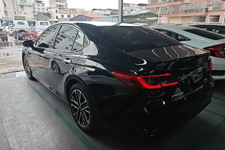 Used Toyota Camry 2024 Dual-Engine 2.5HG Prestige Edition Rear Left 45 Deg